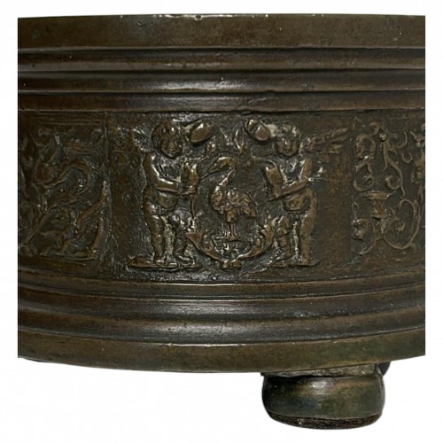 Collectibles  - 17th-century bronze inkwell