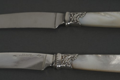 Goldsmith Merite - Set Of 36 Mother-of-pearl And Silver Knives Late 19th  - 