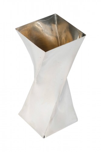 B. Zanovello – Vase « Montecarlo » en argent massif Italie XXe