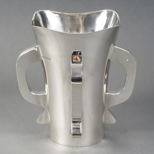 Orfèvre G & S. Ltd - Vase moderniste en argent massif Londres 1916 - Années 50-60