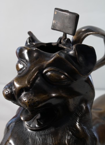 Aquamanile en bronze et en forme de lion (grand modèle) - Galerie FC Paris