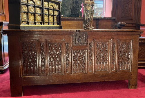 11th to 15th century - Beautiful carved oakwood flamboyant gothic chest