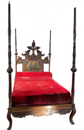 Portuguese canopy bed 