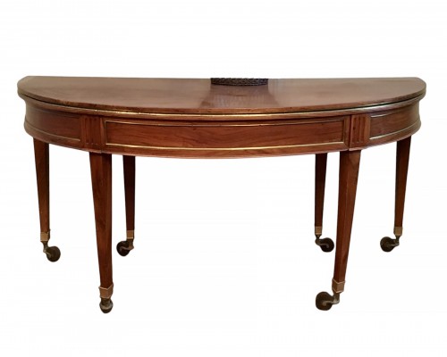 Large folding Table In light Walnut, Directoire period