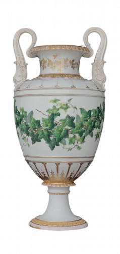 Large vase Ivy decor after Hetsch model, Royal Copenhague Manufacture