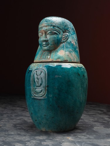 Objets de Curiosité  - Ensemble de cinq vases Canope dans le style de l'Égypte ancienne