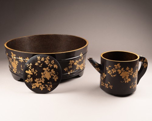 19th century - Wash Basin and Ewer in hiramaki-e, from the Late Edo or Early Meiji periods