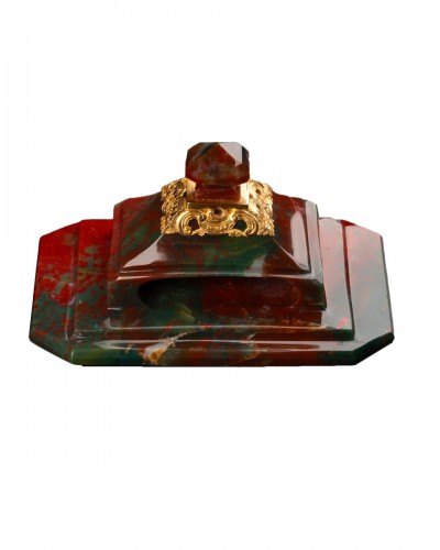 19th Century Bloodstone Paperweight With 18k Gold Setting