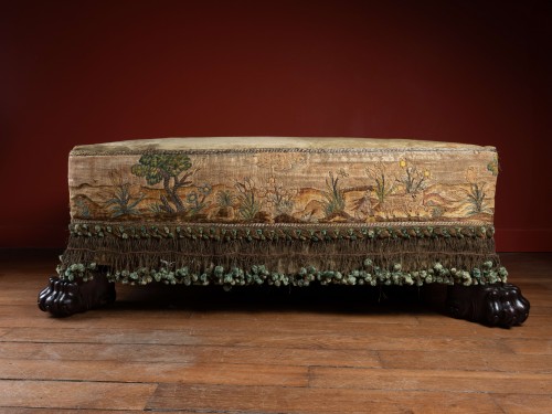 Accent-table/settee, with 17th century Flemish embroidery - 