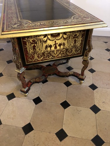 Grand bureau Mazarin d’époque Louis XIV attribué à Nicolas Sageot - Louis XIV