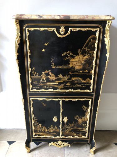 Secrétaire en laque de Chine d'époque Louis XV estampillé DUBOIS - Mobilier Style Louis XV