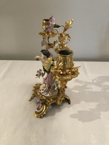 Louis XV - Garniture en porcelaine de Meissen et bronze doré d'époque Louis XV