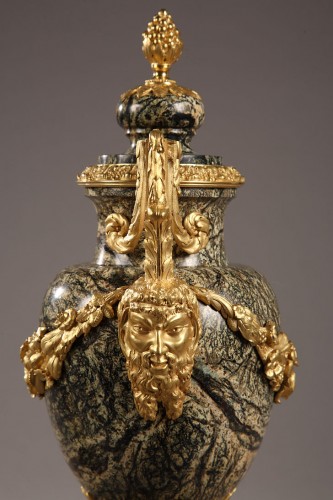 Paire de vases en marbre et bronze doré d'époque Napoléon III - Ouaiss Antiquités