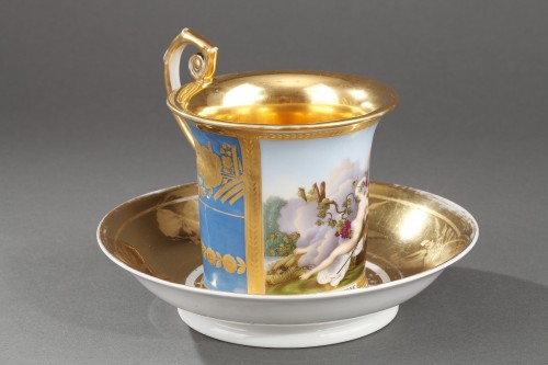 Céramiques, Porcelaines  - Tasse et sous tasse en porcelaine de Moscou début du XIXe siècle