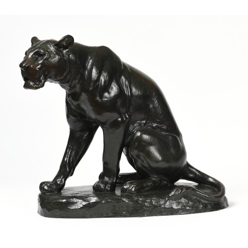 Sculpture Sculpture en Bronze - Louis RICHE (1877-1949) - Lionne assise