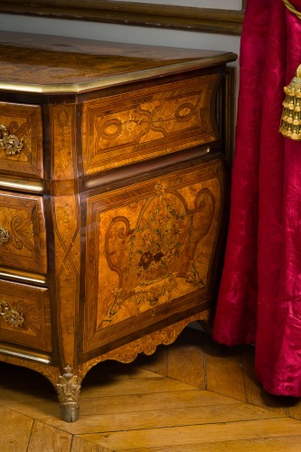 Exceptional commode tombeau - French Regence