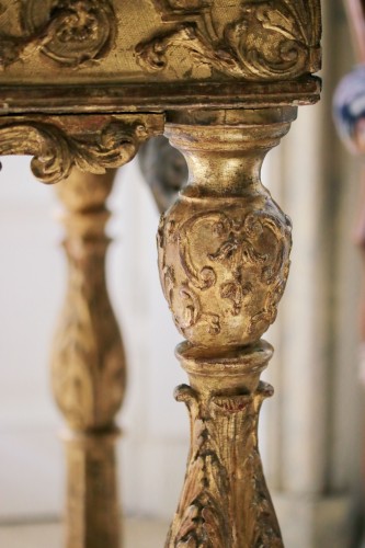 Rare et fine console en bois doré - Mobilier Style Louis XIV