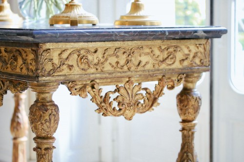 Rare et fine console en bois doré - Galerie Pellat de Villedon