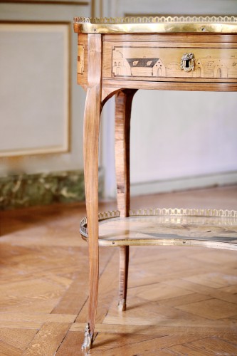 Antiquités - Small oval marquetry table stamped Nicolas Petit