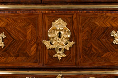 Louis XV - Commode sauteuse Louis XV estampillée FG pour François Garnier