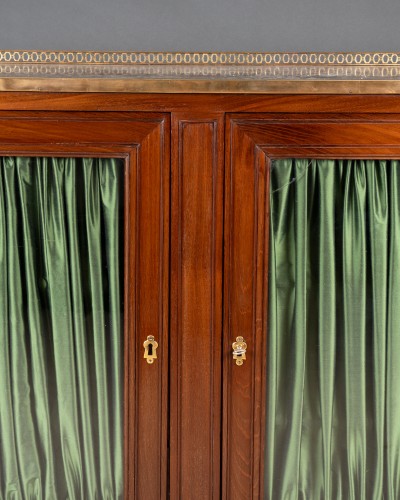 Antiquités - A Louis XVI ormolu mounted mahogany bibliotheque basse