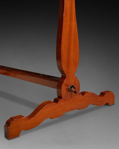 A solid mahogany campaign table, early 19th century - 