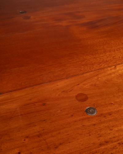 19th century - A solid mahogany campaign table, early 19th century