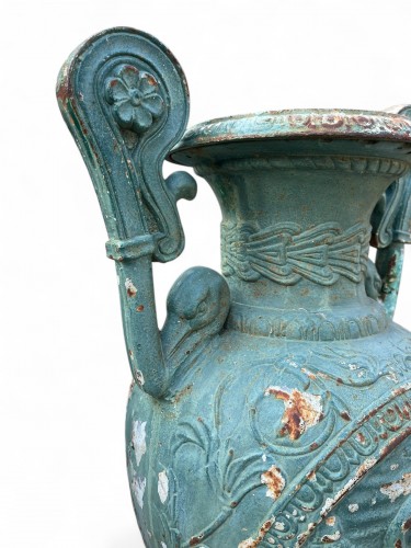 Matériaux & Architecture  - Paire de vases en fonte fin 19e siècle