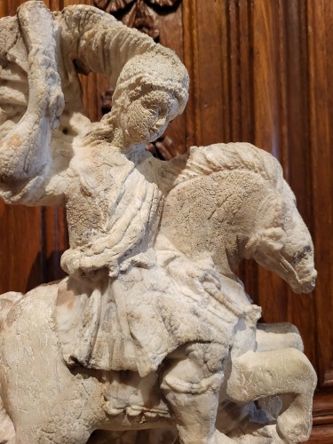 Saitnt-Michel in alabaster, 17th century - Religious Antiques Style 