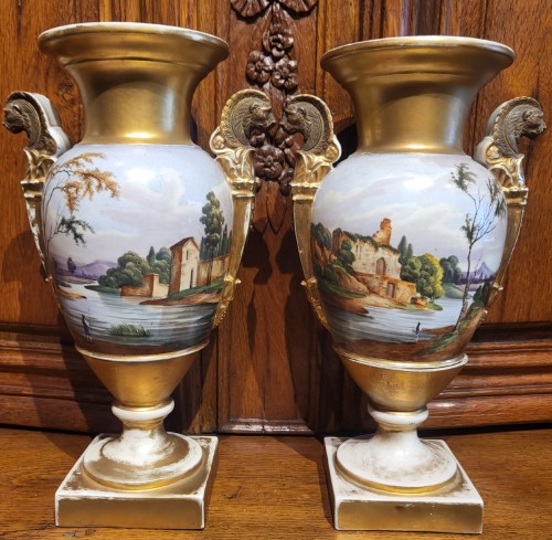 19th century - Pair of painted porcelain vases