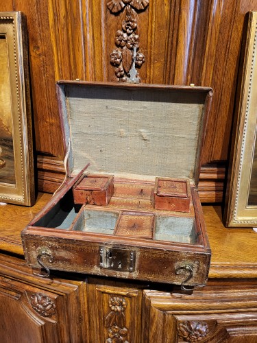 18th century - Elegant box 18th 