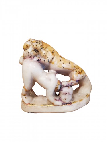 Alabaster, tiger attacking, late 17th century 