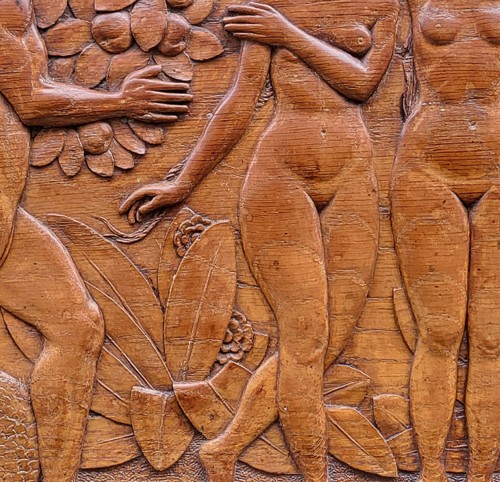 Bas relief en bois Hercule et les pommes d’or atteibué à Emile Monier (1883-1970) - 