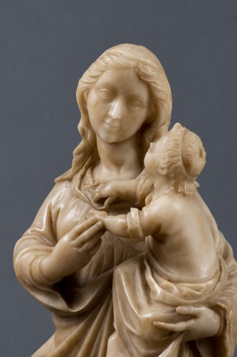 Virgin and Child in alabaster  - 