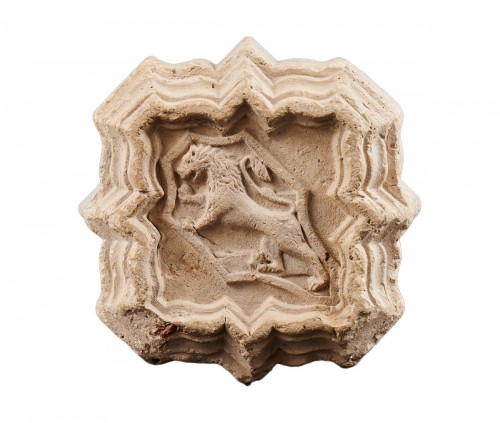 Starry Quatrefoil Decorated With A Lion - Veneto, 15th Century