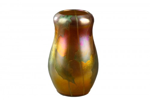 TIFFANNY vase in iridescent glass year 1910