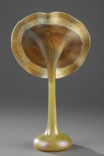 Glass & Crystal  - Vase &quot;Jack in the Pulpit&quot; glass by Louis Comfort TIFFANY NEW YORK 1900