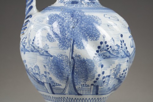 18th century - Earthenware pitcher decorated with the Canaan bunch, Geermany circa 1720 - 173