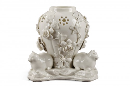 Saint-Cloud soft-paste porcelain potpourri circa 1740-1750