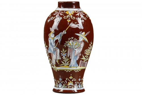 Rare lacquered German earthenware vase attributed to Bayreuth 18th century 