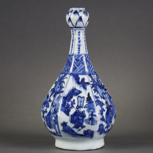 Asian Works of Art  - Chinese porcelain bottle vase Ming dynasty