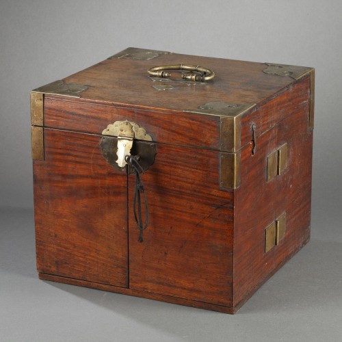 Curiosities  - French ship&#039;s medicine cabinet in precious exotic wood 18th century