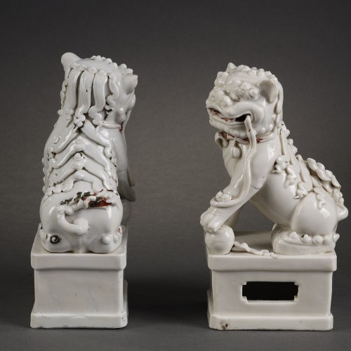 Pair of white Buddhist lions from China Dehua Kangxi period - Asian Works of Art Style 