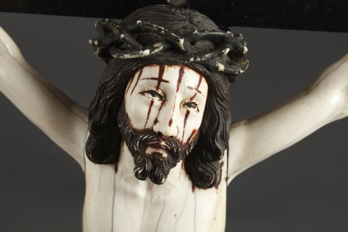 Large Christ in ivory, Goa or Philippines 17th century - 