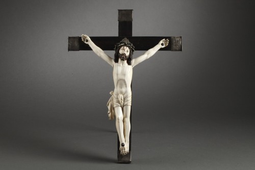 17th century - Large Christ in ivory, Goa or Philippines 17th century