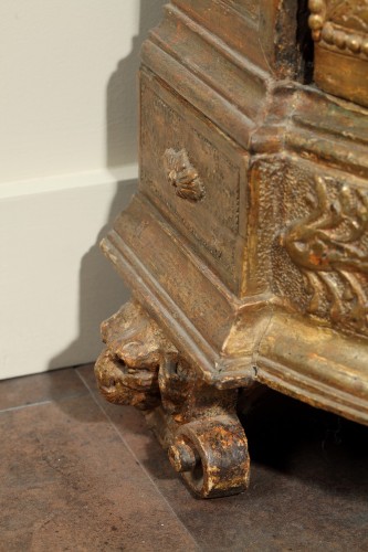 Venetian corner furniture, first third of the 17th century  - Furniture Style 