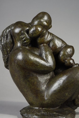 Motherhood on a base - Baltasar LOBO (1910-1993) - Sculpture Style 50