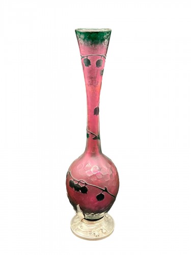 Daum Nancy - Vase art nouveau au muguet Verre gravé martelé