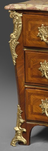 A Régence commode stamped FG - Furniture Style French Regence