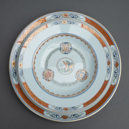 Argenterie et Arts de la table  - Importante série de 72 assiettes modèle houqa par raynaud limoges